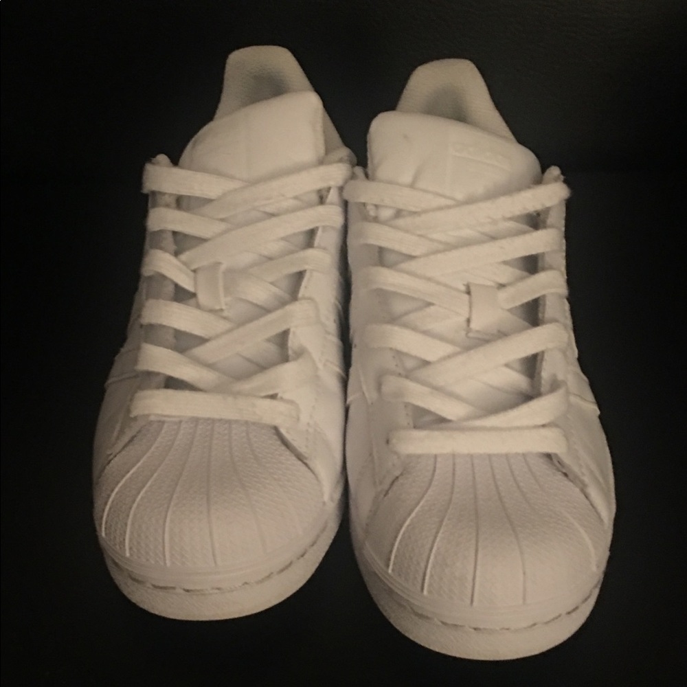 Adidas 👟